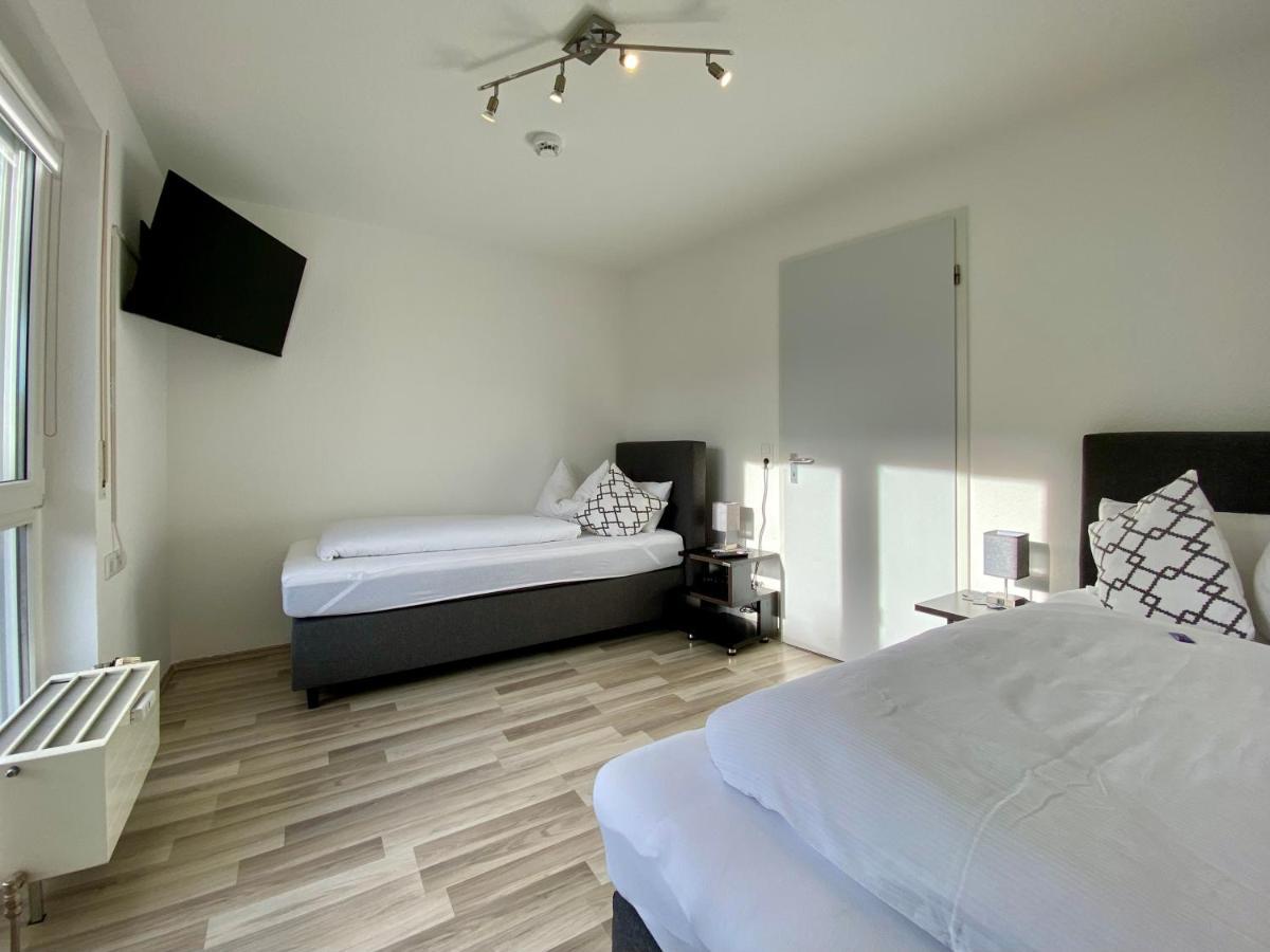 3 Zimmer Apartment In S-Bahn Naehe, 76 Qm, Max 5 Pers, 30Qm Dachterasse, Garage, Internet 1000 Mbit Gaertringen Экстерьер фото