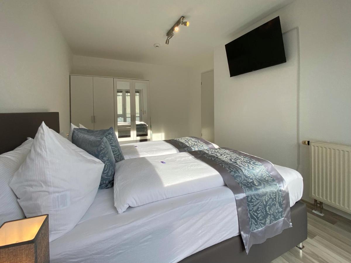 3 Zimmer Apartment In S-Bahn Naehe, 76 Qm, Max 5 Pers, 30Qm Dachterasse, Garage, Internet 1000 Mbit Gaertringen Экстерьер фото