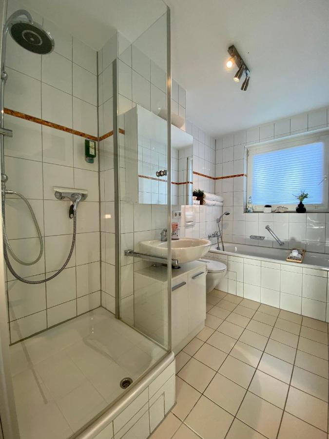 3 Zimmer Apartment In S-Bahn Naehe, 76 Qm, Max 5 Pers, 30Qm Dachterasse, Garage, Internet 1000 Mbit Gaertringen Экстерьер фото